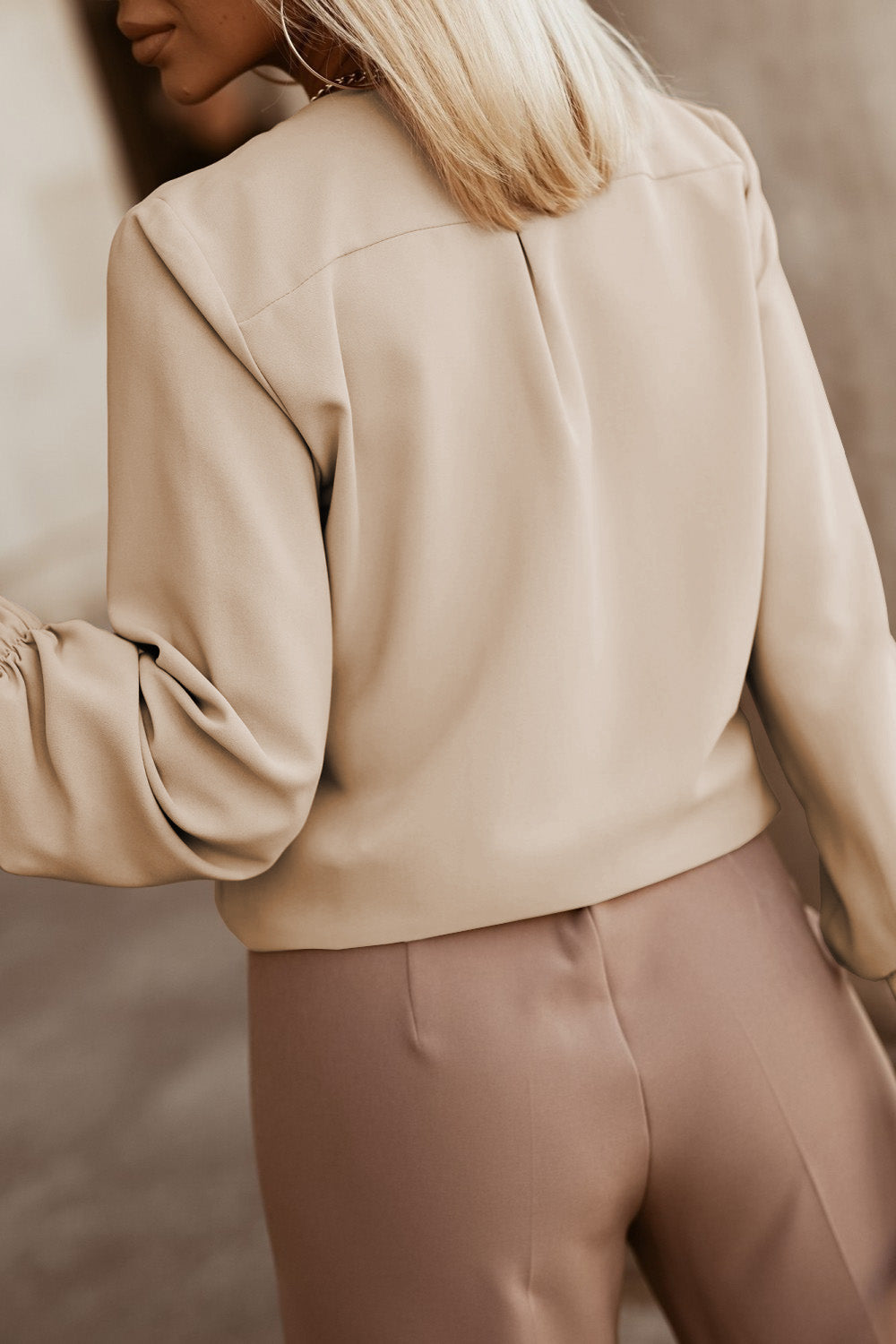 Women's Lightweight Khaki Crew Neck Top with Gathered Stretch Cuffs - Versatile & Comfortable for Casual or Dressy Wear