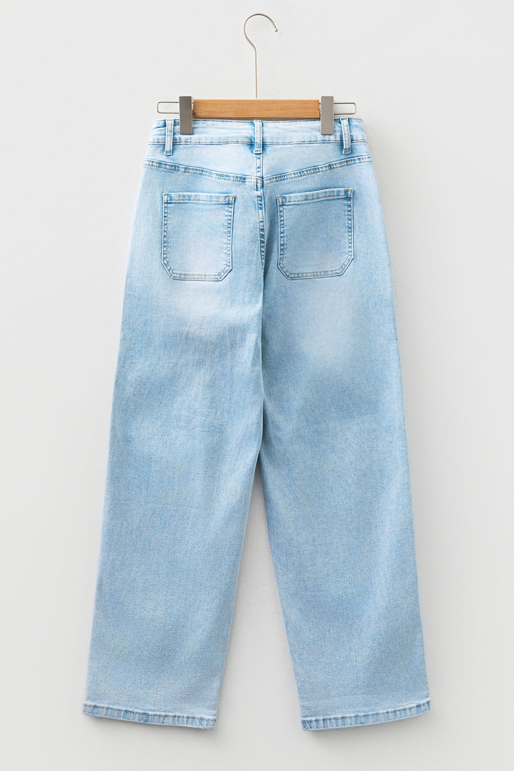 Chic High-Waisted Blue Jeans for Women - Flattering Fit, Versatile Denim for Casual & Dressy Looks