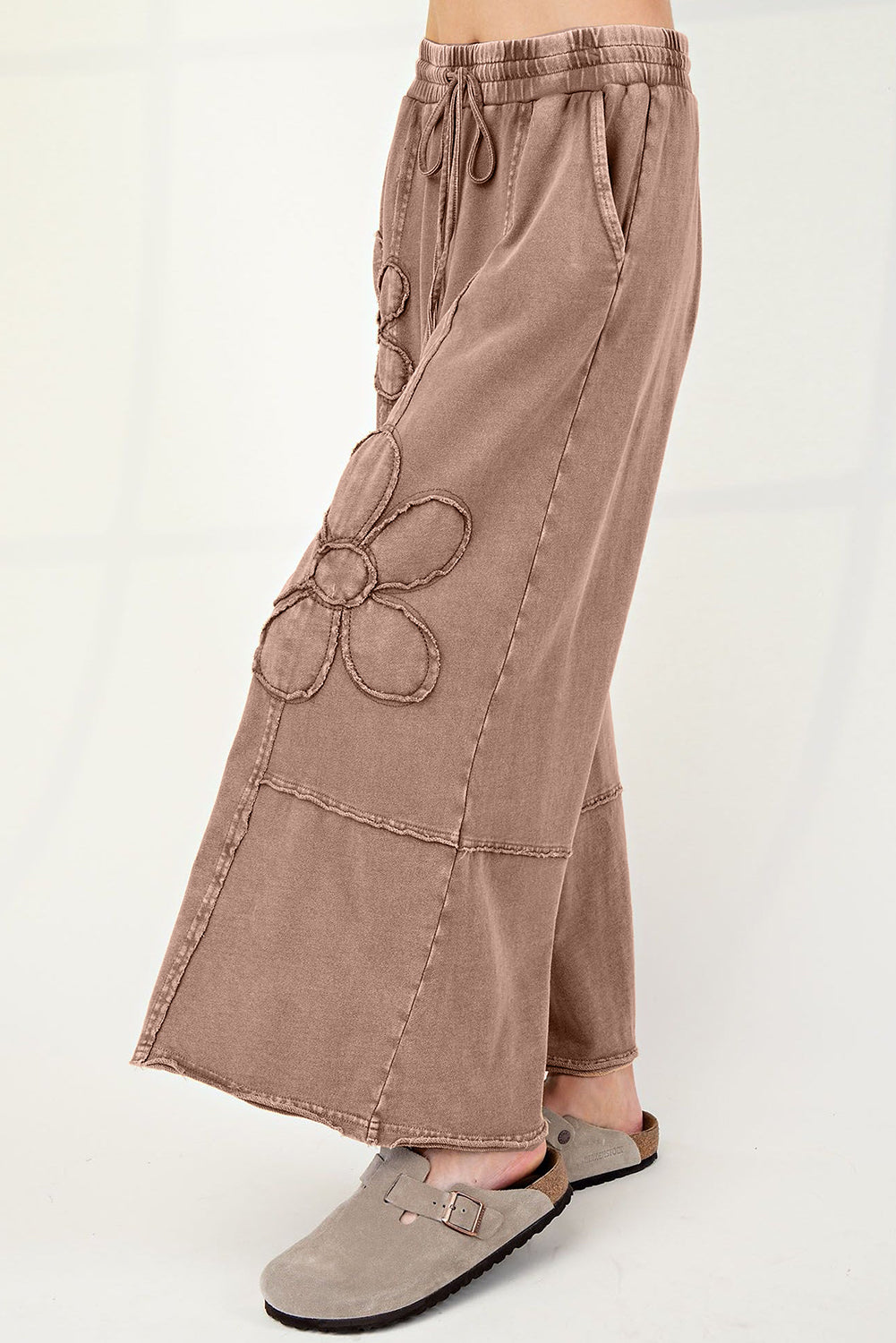 Trendy Women's Wide Cropped Pants - Stylish, Comfortable Summer Fit in Vibrant Colors for Effortless Outfits
