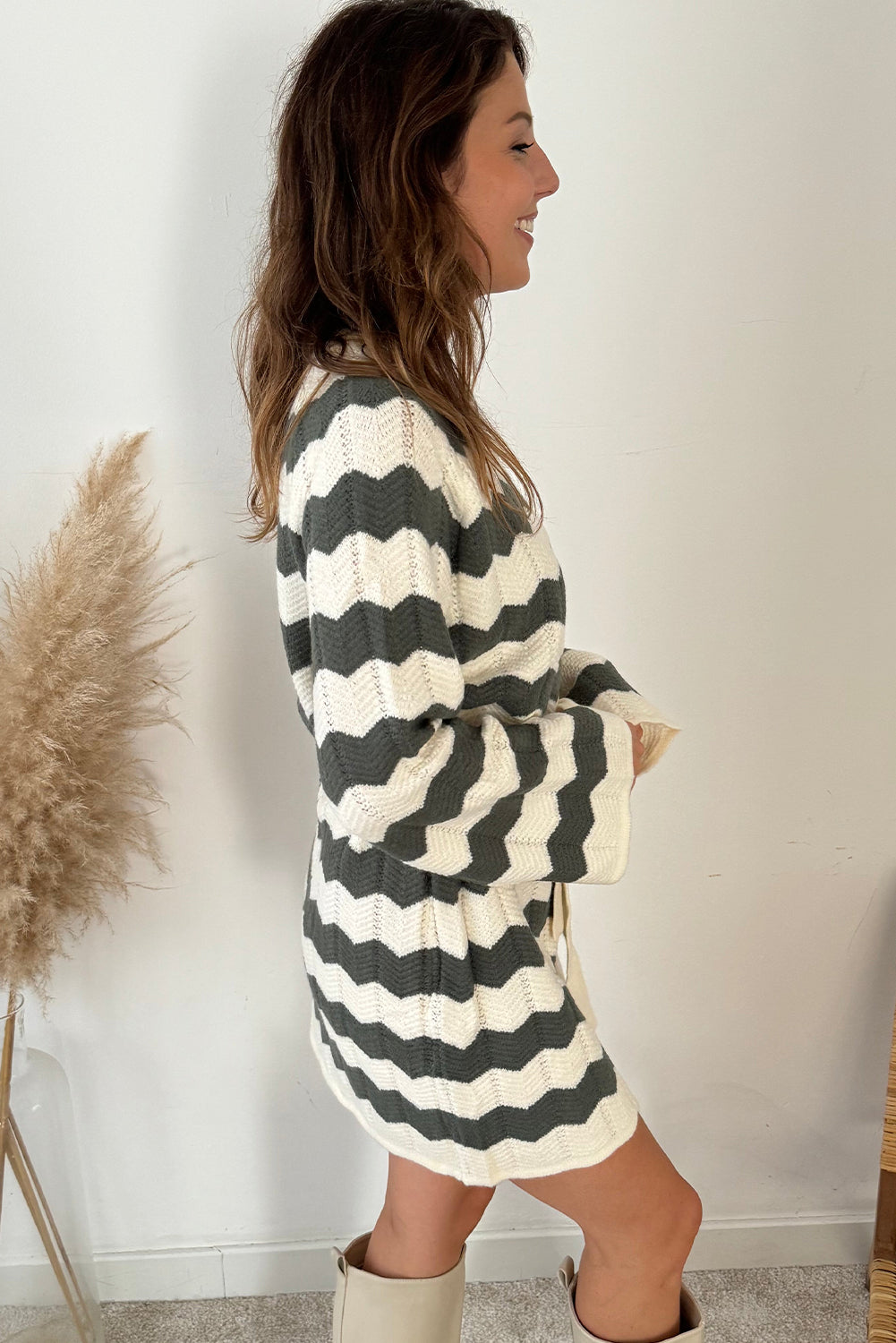 Women's Casual Chic Green Stripe Loose-Fit Belted Sweater Dress with Long Sleeves for Effortless Style