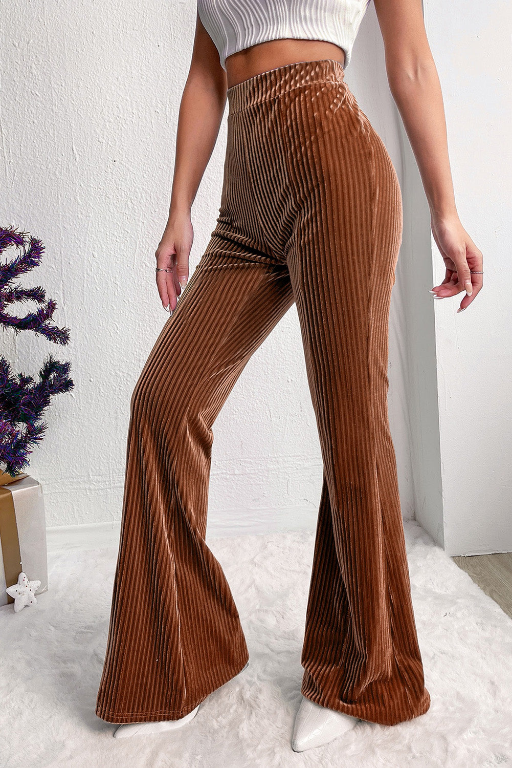 Chic Women's Chestnut High Waist Flare Corduroy Pants - Comfortable Fit for Trendy Casual Looks