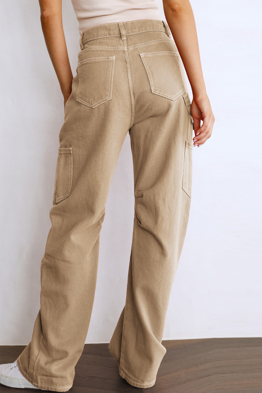 Chic Women's Relaxed Fit Cargo Pants in Versatile Colors, Ideal for Casual Outings with Functional Pockets