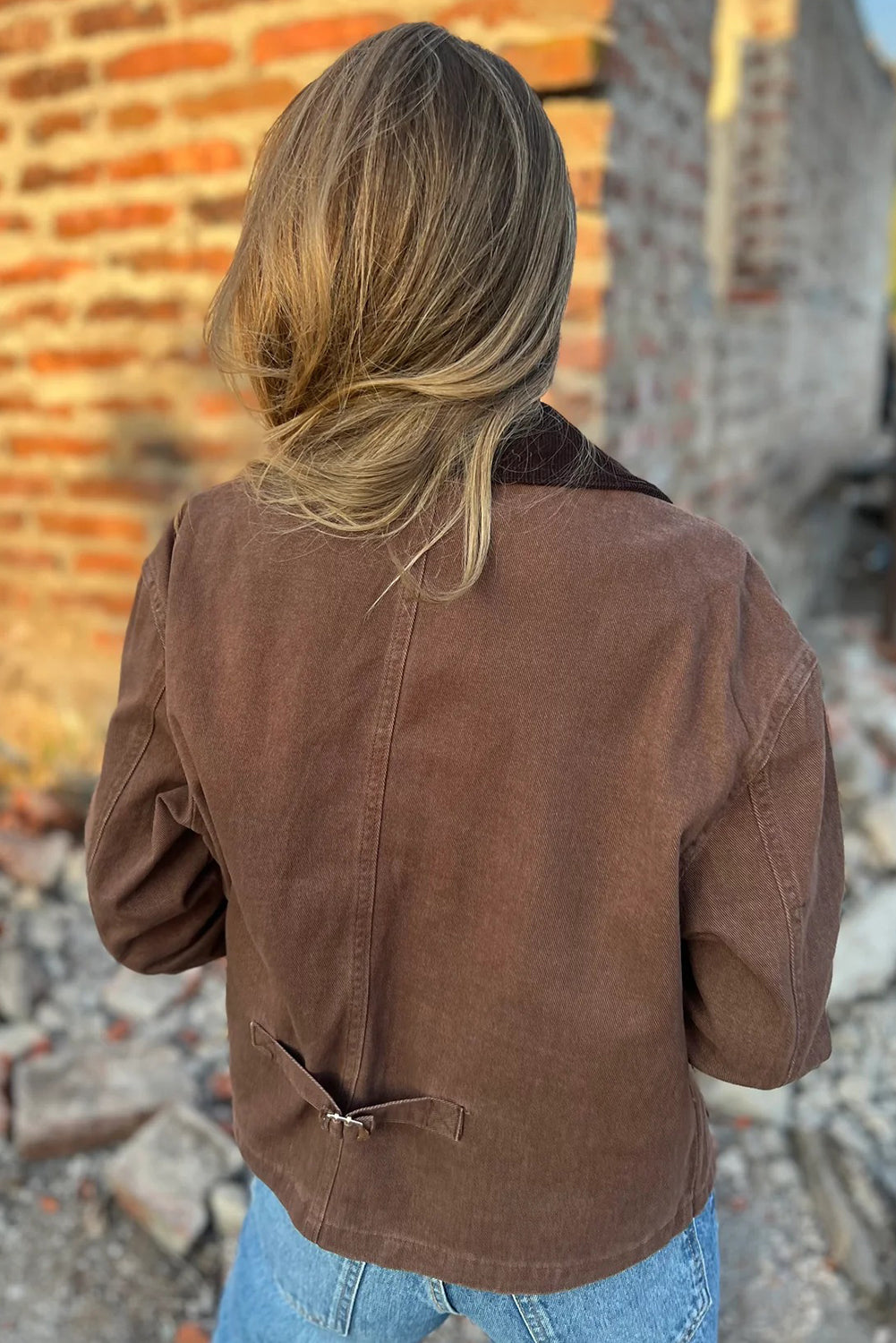 Stylish Women's Coffee Corduroy Collared Denim Jacket with Zipper - Comfortable, Versatile Outerwear for Every Occasion