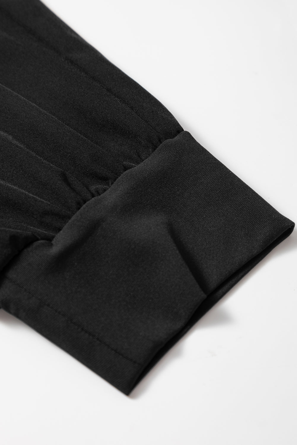 Chic Black Jogger Pants for Women - Cozy Fit with Pockets, Ideal for Casual Outings and Active Lifestyle