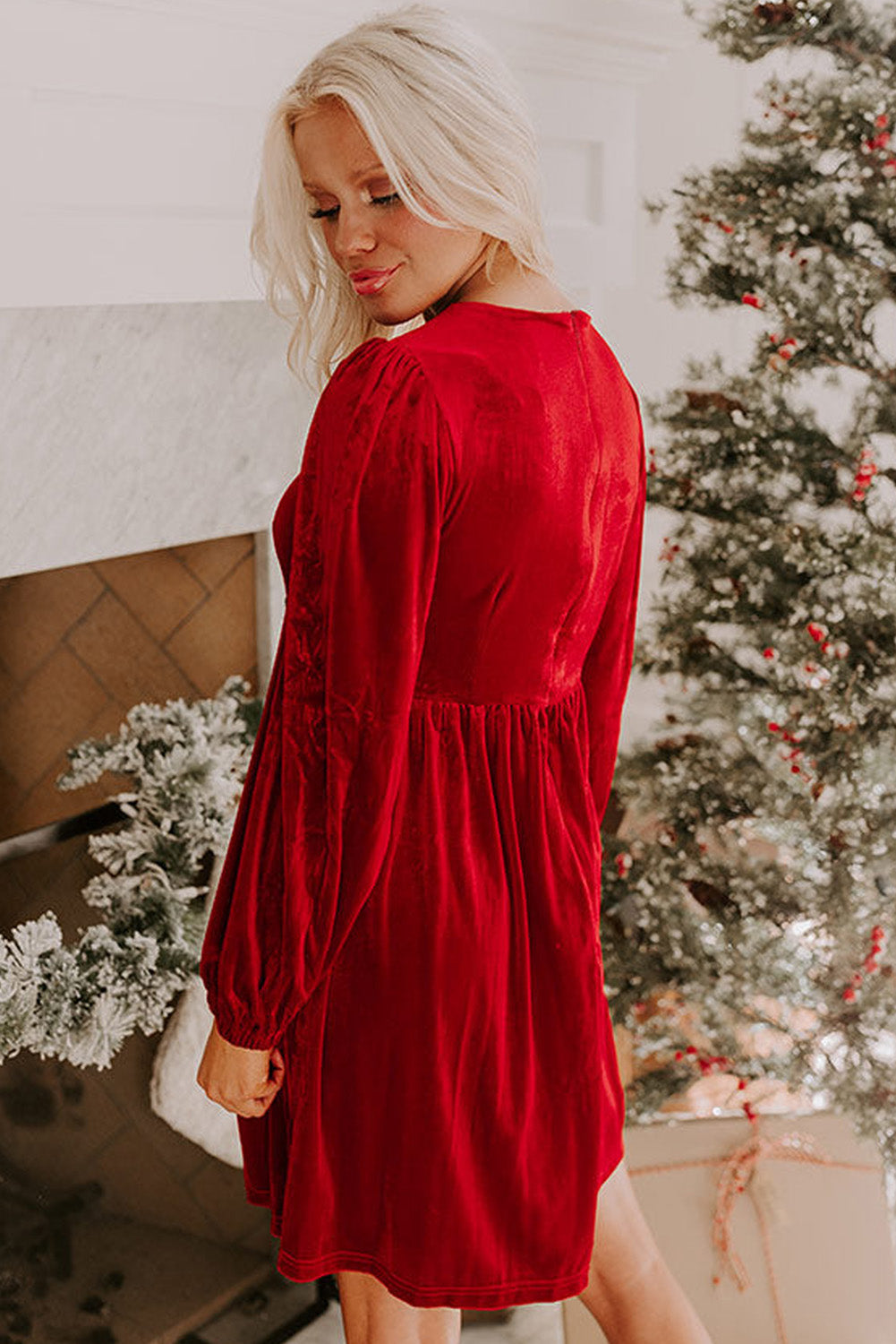 Chic Red Velvet Dress for Women - Classic Fit, Ideal for Parties, Events, and Special Occasions