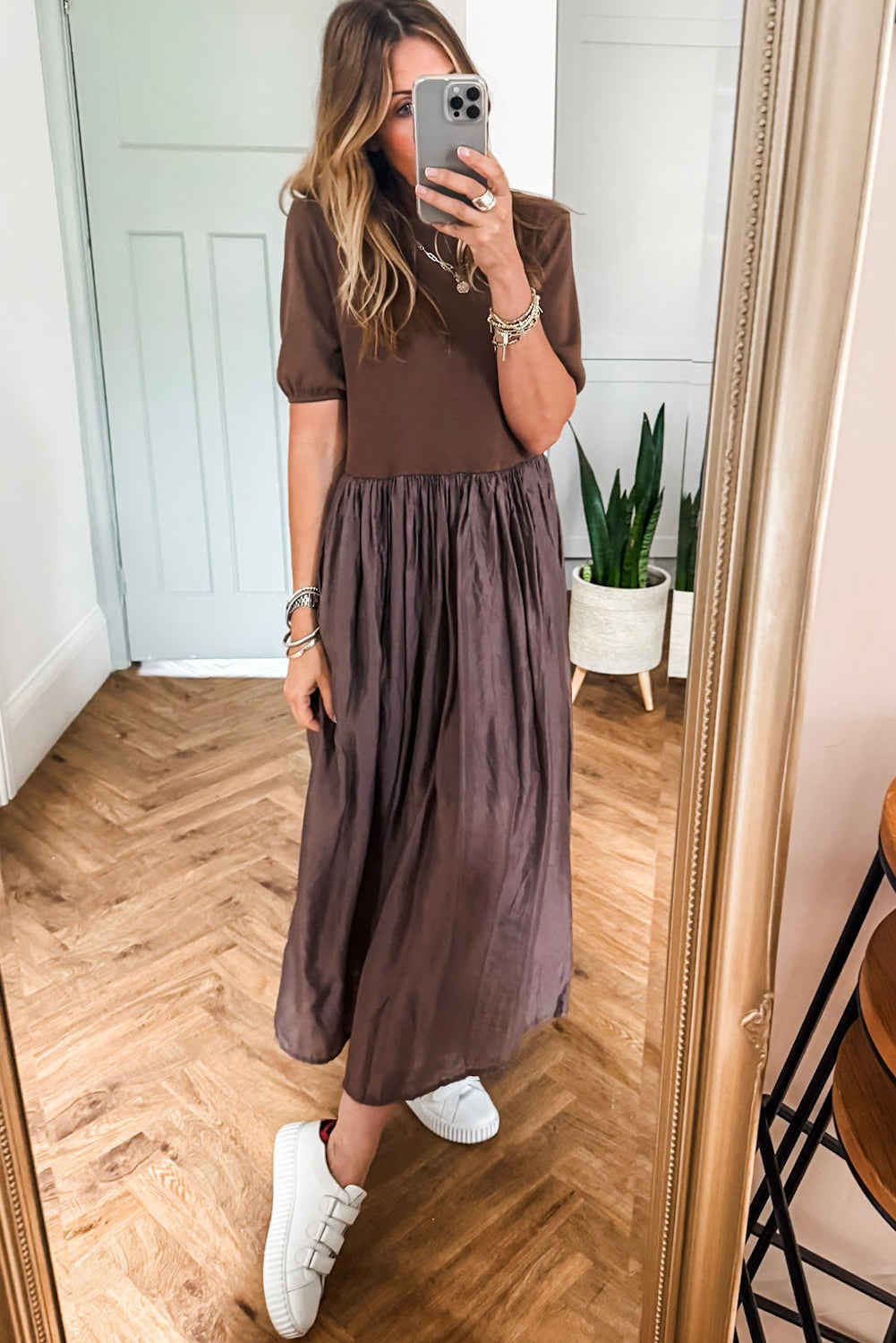 Women's Stylish Coffee Short Sleeve Knit Top with Patchwork & Pleated Long Skirt - Comfortable Dress for Everyday Wear