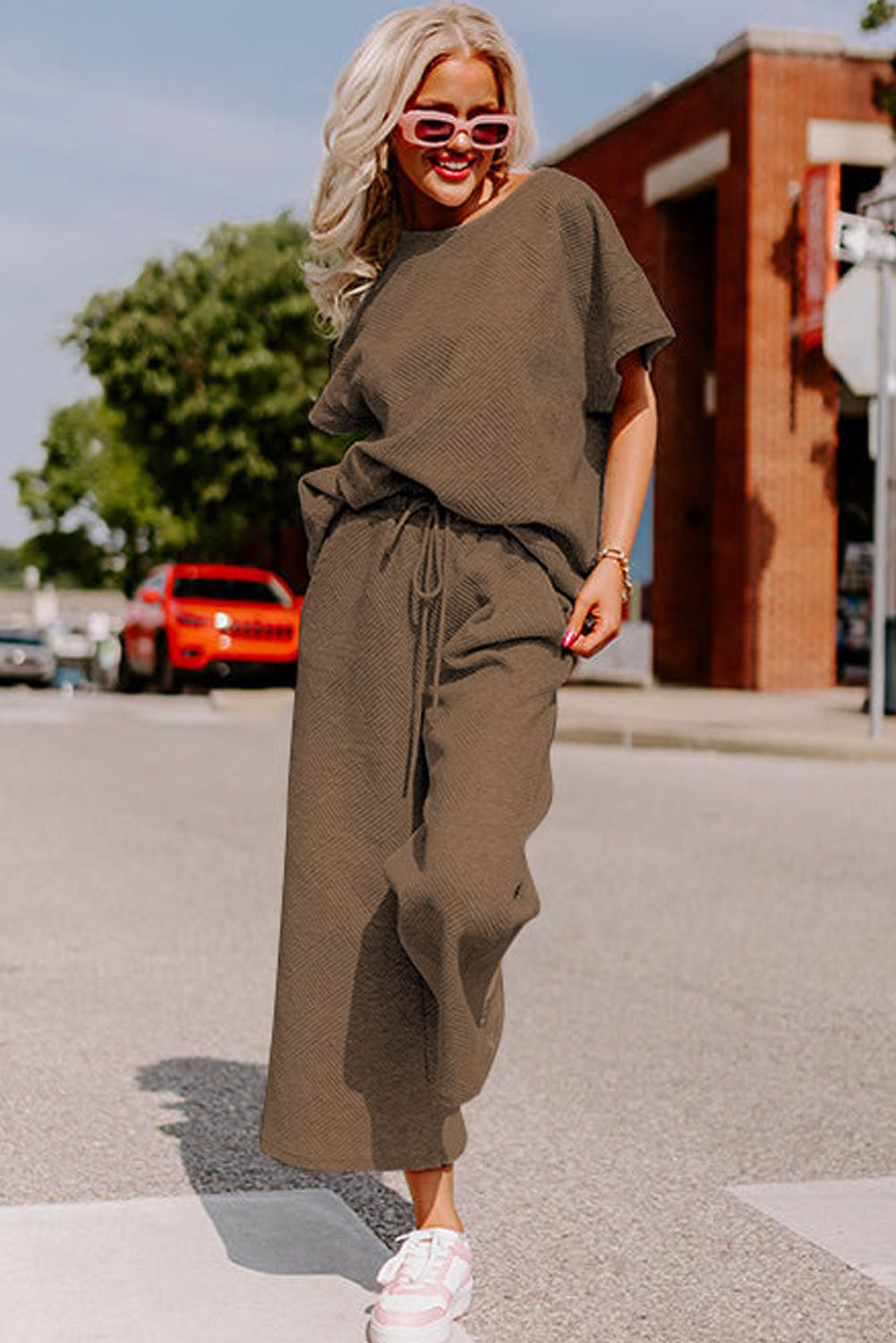 Stylish Brown Textured Lounge Set for Women - Relaxed Fit Tee and Drawstring Pants for Ultimate Comfort and Chic Vibes