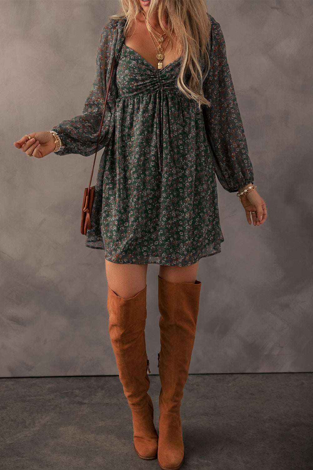 Elegant Women's Green Floral Summer Dress - Flowy Fit Perfect for Casual Outings, Garden Parties, and Outdoor Events