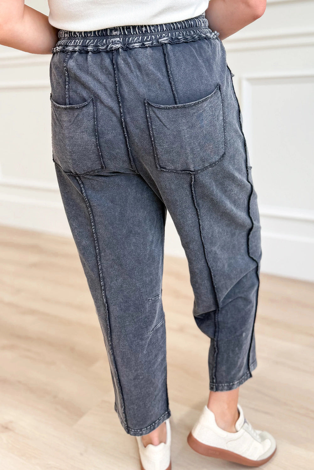 Women's Dark Grey Mineral Wash Loose-Fit Pants with Drawstring Waist and Exposed Seams for Ultimate Comfort