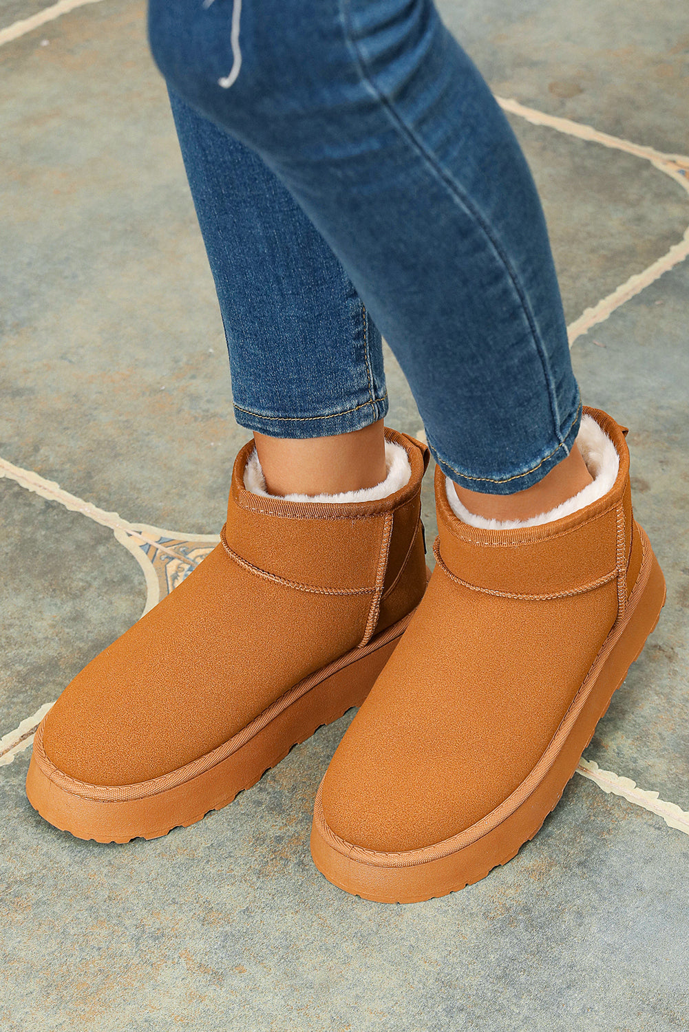 Cozy Women's Chestnut Suede Ankle Snow Boots with Faux Fur Lining for Stylish Winter Comfort