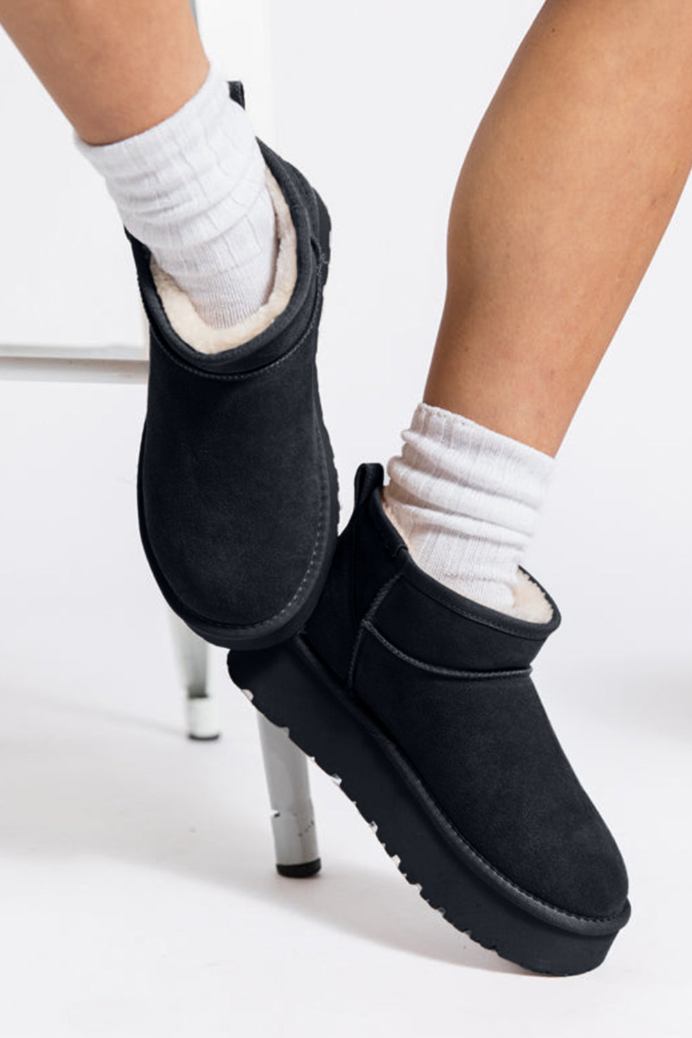 Women's Cozy Black Faux Fur-Lined Suede Ankle Snow Boots for Stylish Winter Comfort and Warmth