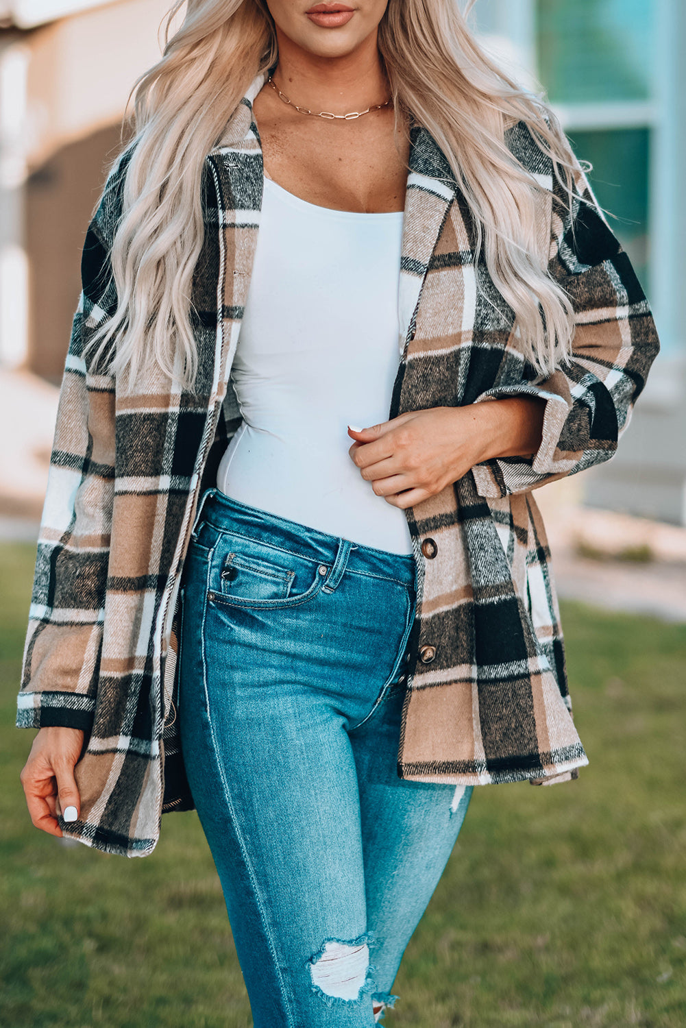 Cozy Fit Women's Plaid Button-Up Shirt Jacket Versatile Layering Essential for All Seasons and Styles
