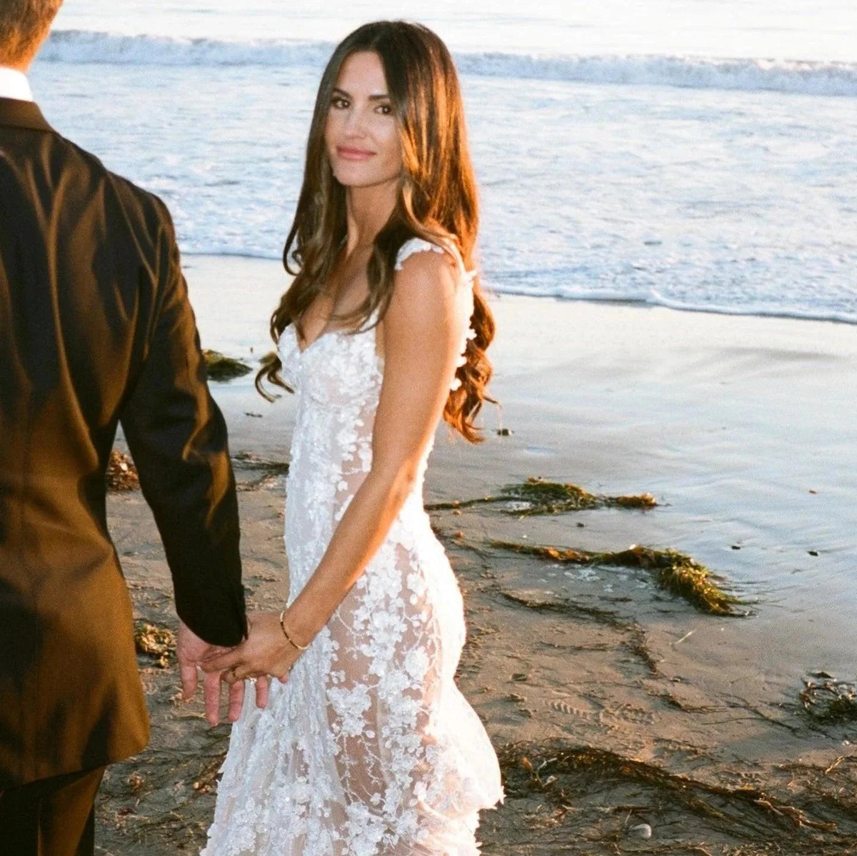 Romantic Mermaid Wedding Dress – V-Neck, Lace Appliqués & 3D Floral Details, Custom Made