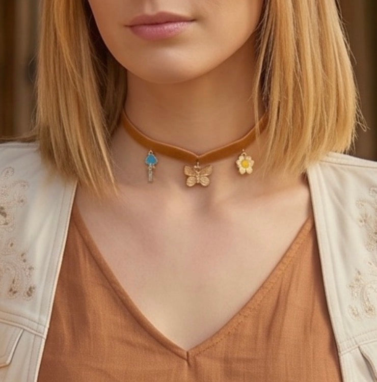 Charm choker necklace butterfly, key, flower