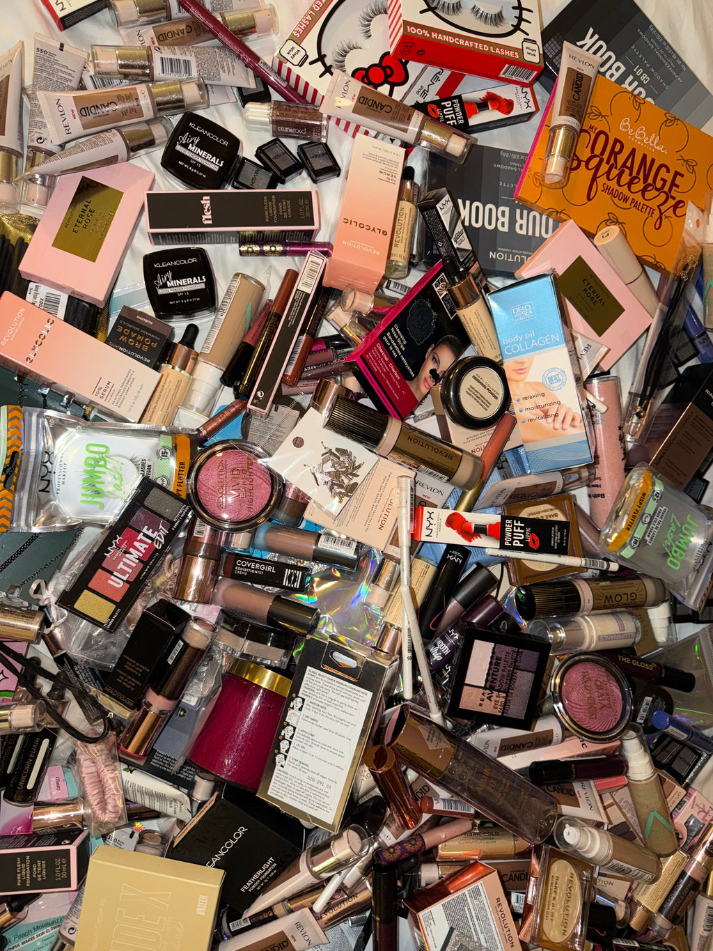Mystery Box Makeup/skincare/ jewelry/ accessories & more