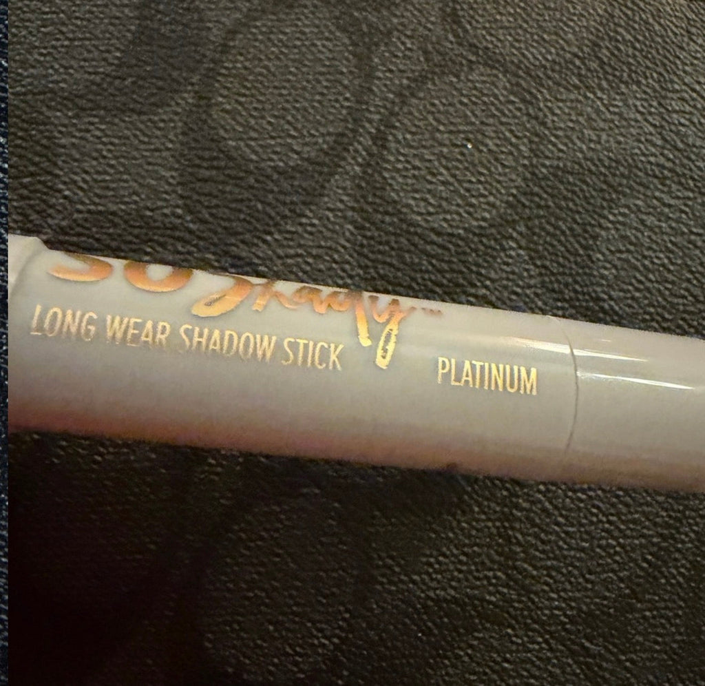 Long wear Silver Shimmery Eye Shadow Stick - platinum