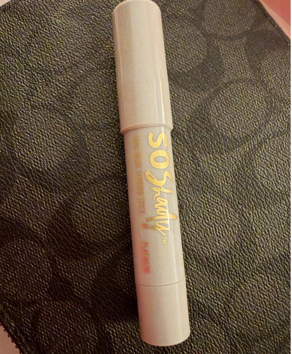 Long wear Silver Shimmery Eye Shadow Stick - platinum
