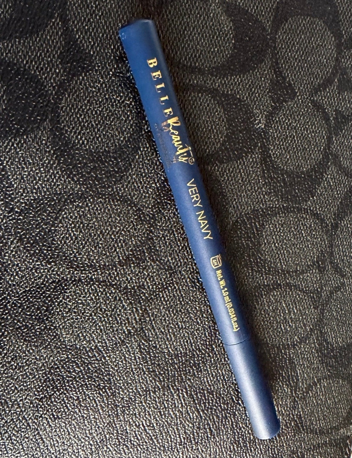 Liquid blue eyeliner pen