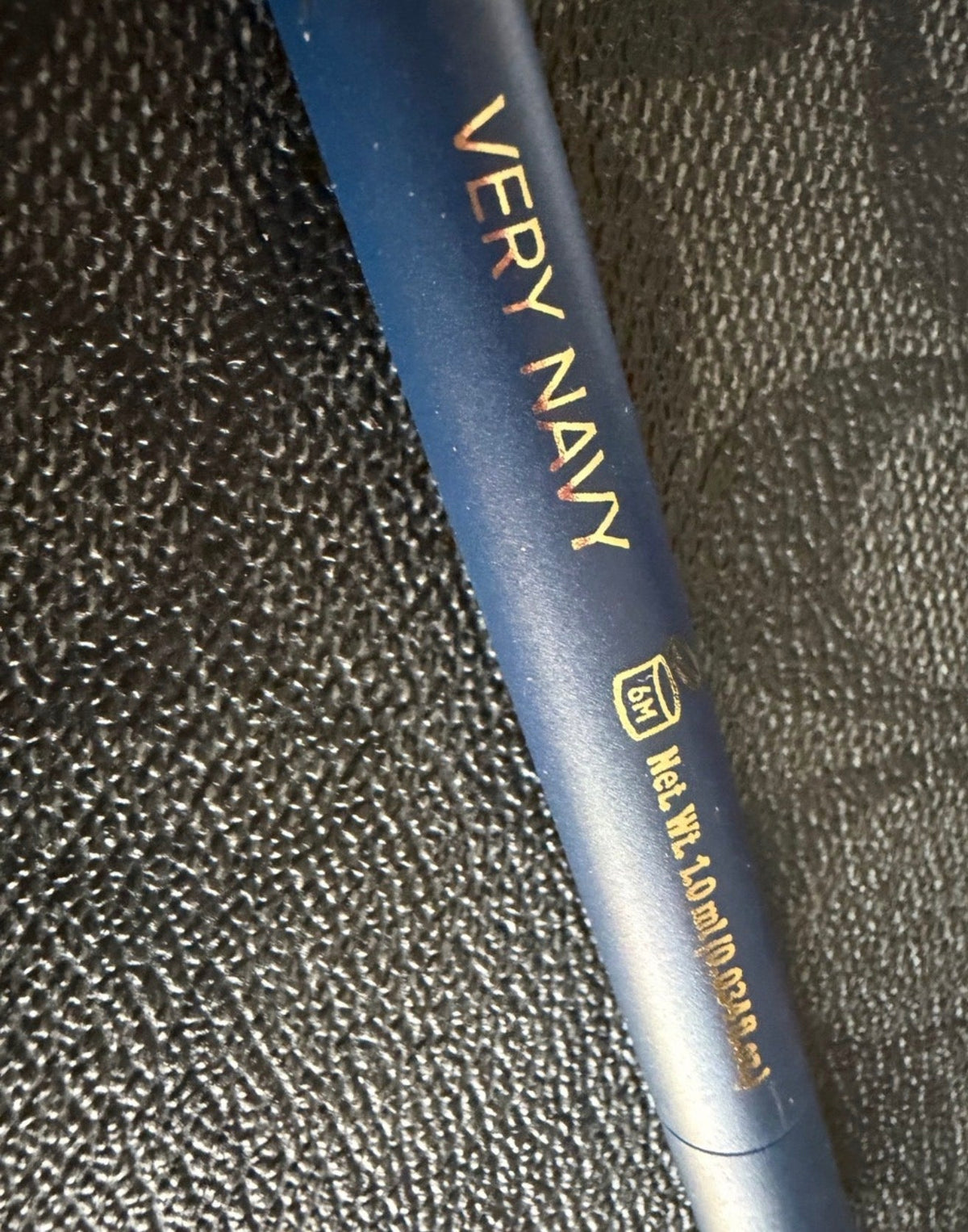 Liquid blue eyeliner pen