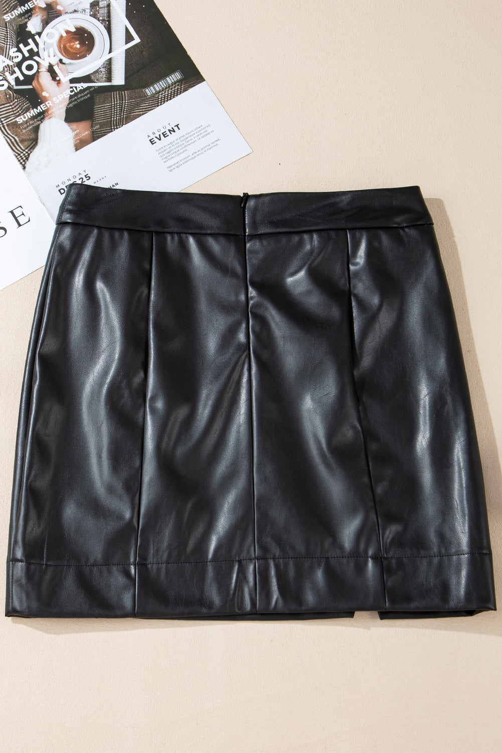 Trendy Women's High Waist Black PU Leather Mini Skirt with Side Slits - Stylish Slim Fit for Chic Looks
