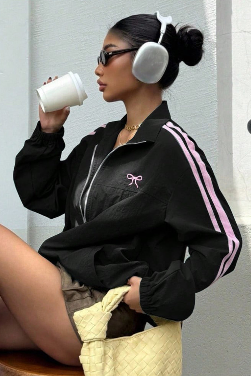 Chic Women's Black Zip-Up Sweatshirt Jacket with Bow Embroidery for Cozy, Stylish Comfort and Effortless Layering