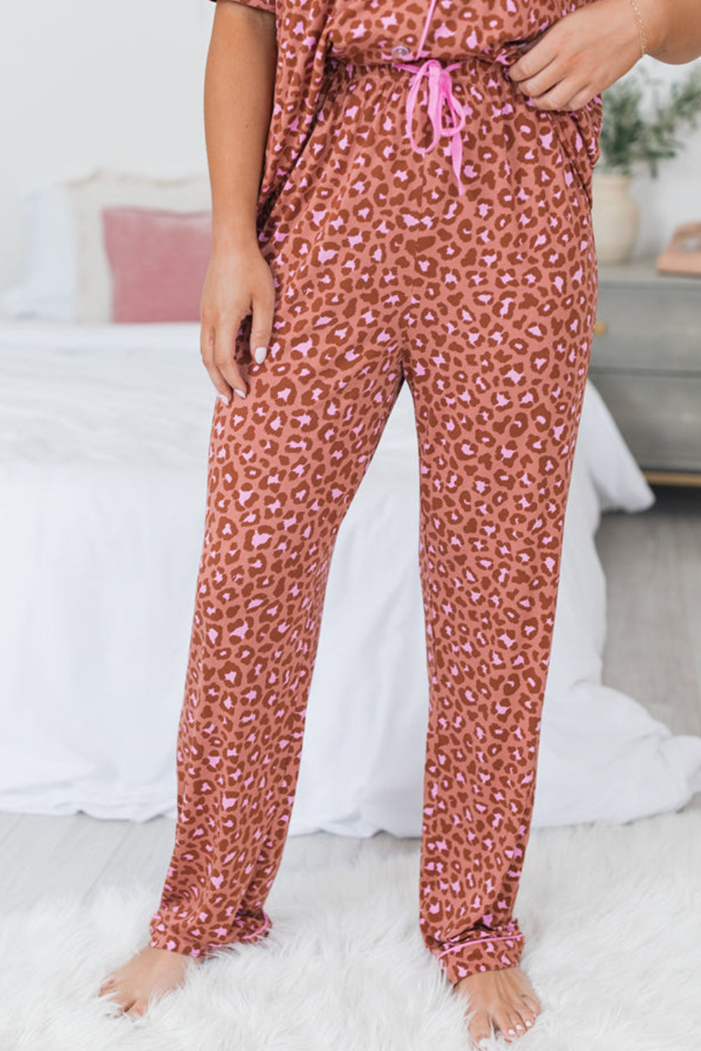 Stylish Women's Brown Leopard Print Short Sleeve Pajama Set with Pants - Cozy Loungewear for Ultimate Comfort