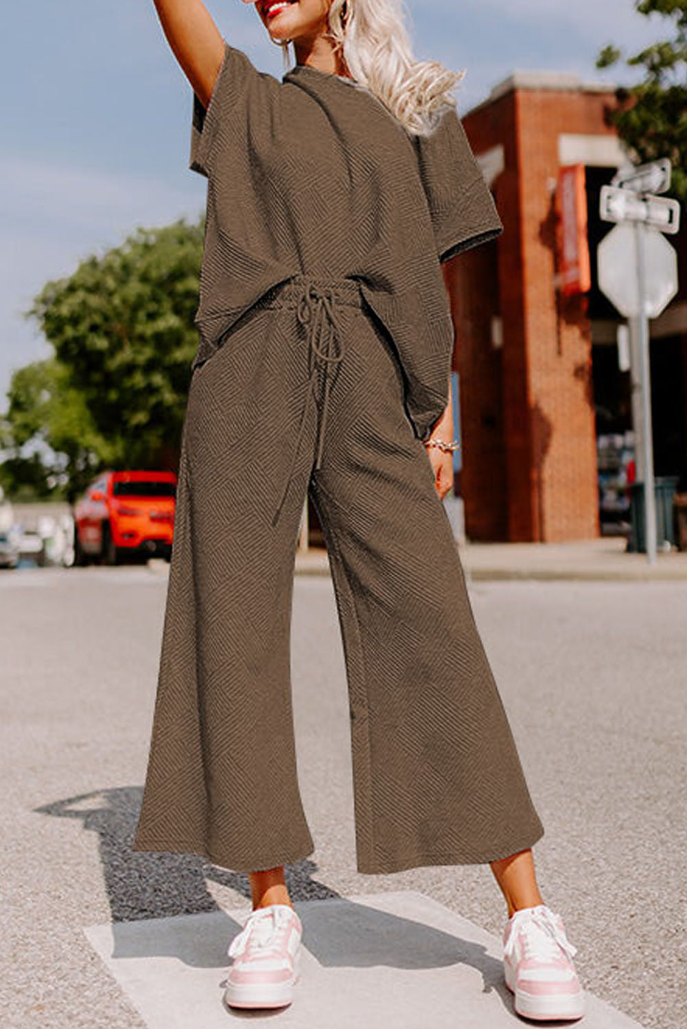 Stylish Brown Textured Lounge Set for Women - Relaxed Fit Tee and Drawstring Pants for Ultimate Comfort and Chic Vibes