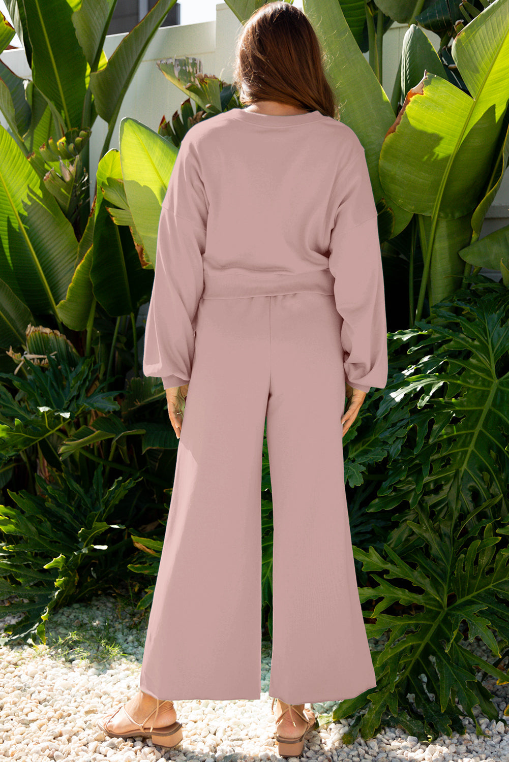 Elegant Women's Wide Leg Pant Set in Soft Fabric - Versatile and Comfortable Outfit for Casual or Dressy Events