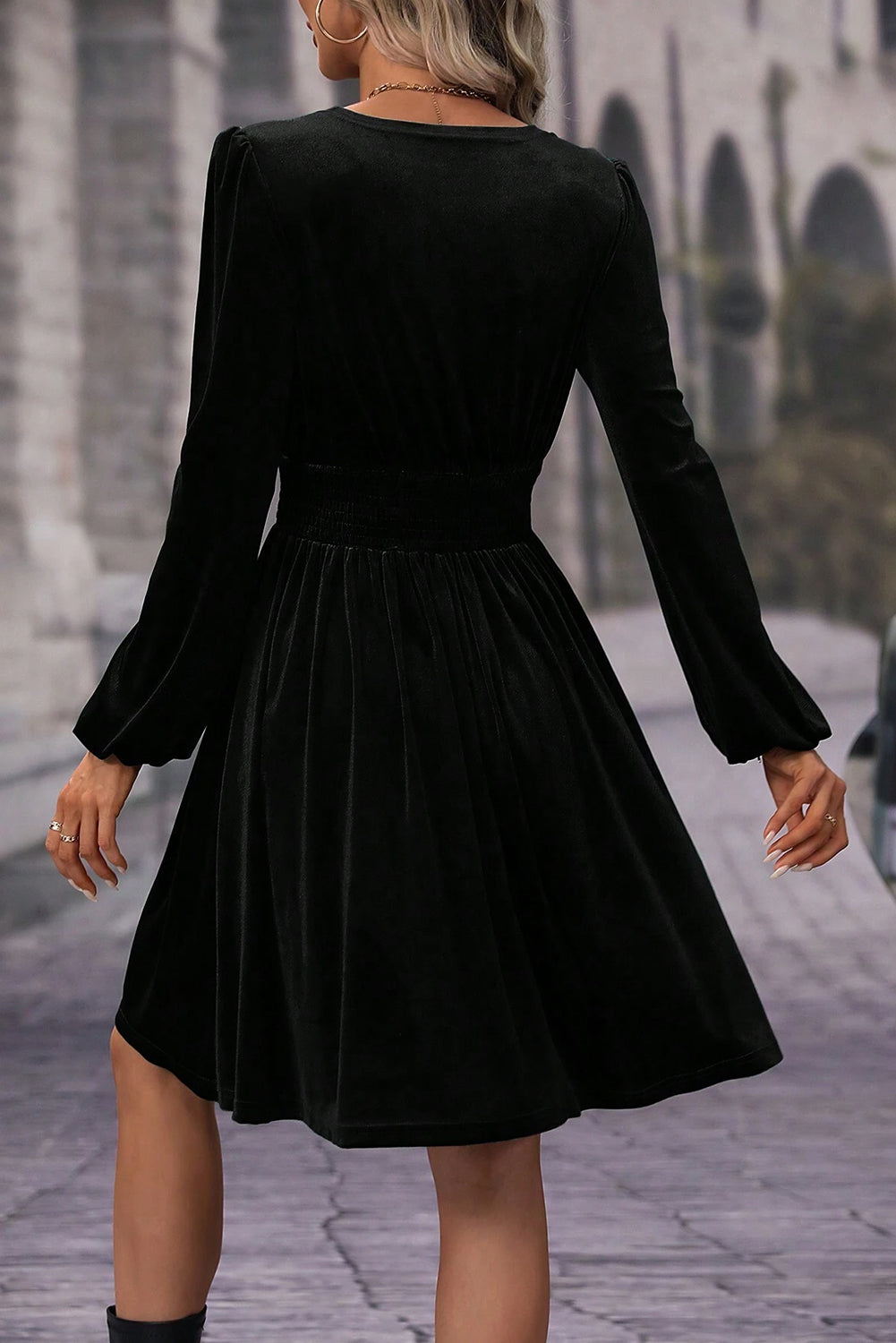 Elegant Black Velvet Long Sleeve Surplice Mini Dress for Women Chic High Waist Fit Perfect for Parties and Events