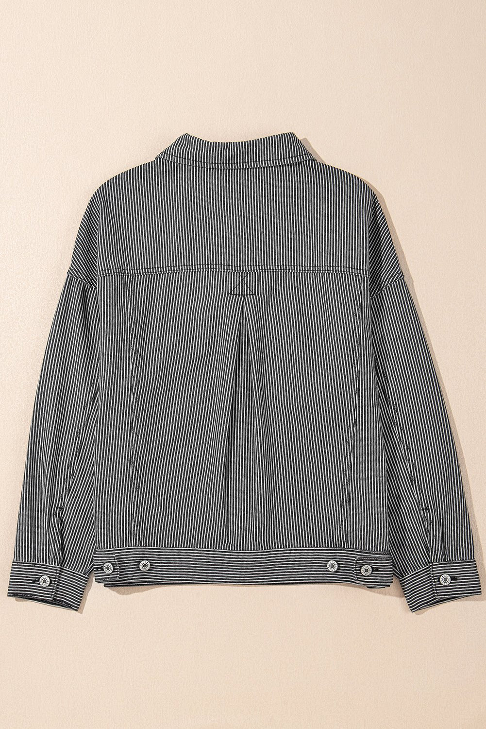 Chic Women's Oversized Blue Striped Denim Jacket with Pockets - Effortless Casual Outerwear for Trendy Everyday Style