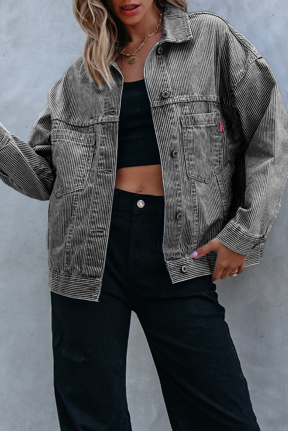 Chic Women's Oversized Blue Striped Denim Jacket with Pockets - Effortless Casual Outerwear for Trendy Everyday Style