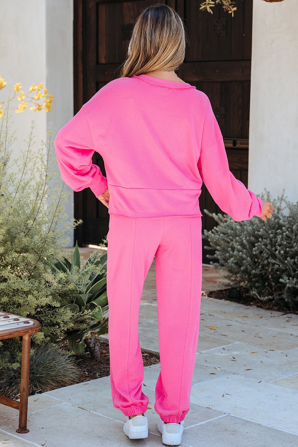 Chic Women's Soft Fabric Pullover and Jogger Pants Set Cozy Casual Loungewear for Effortless Style and Comfort