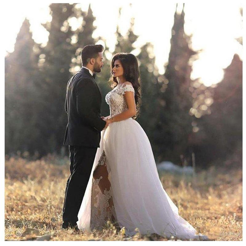 Luxury Classic Ball Gown Wedding Dress – Timeless & Romantic, Custom Made