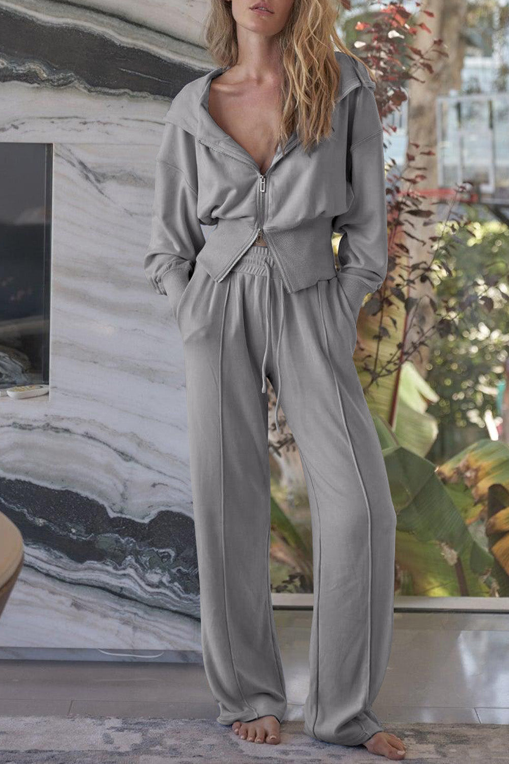 Women's Gray Hooded Jacket & Sweatpants Activewear Set Stylish Comfort for Casual Outings and Workouts