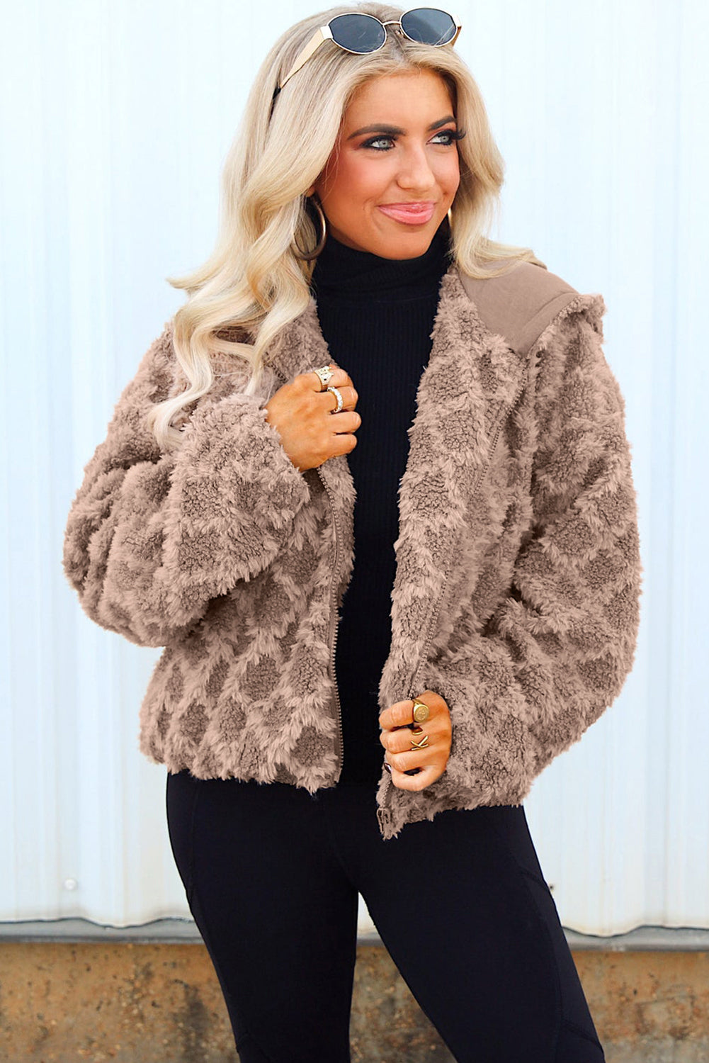 Cozy Women's Chestnut Brown Sherpa Hooded Jacket with Side Pockets - Stylish Zip-Up for Casual Comfort