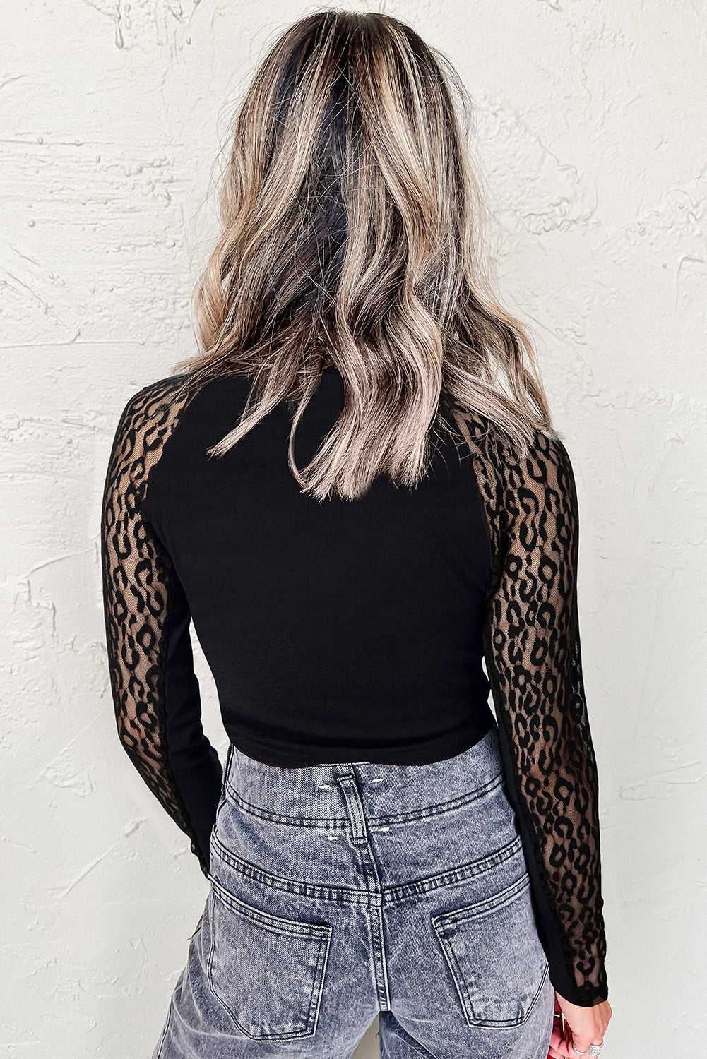Elegant Black Fitted Top for Women - Chic Style Perfect for Casual or Dressy Occasions