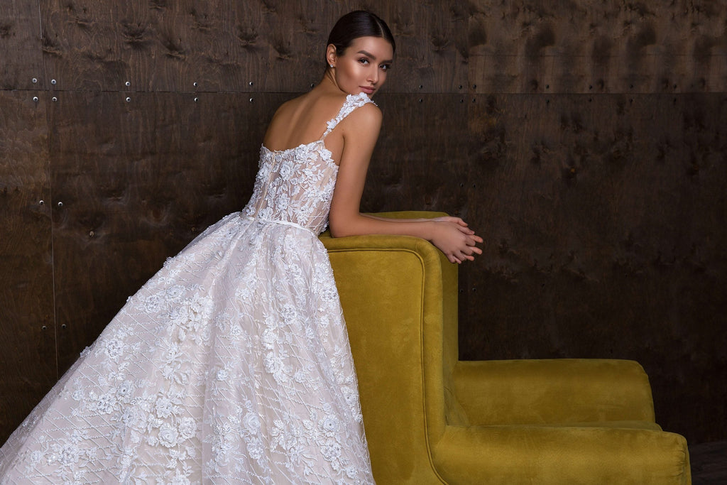 Sleeveless 3D Lace Ball Gown Wedding Dress – Boat Neck with Spaghetti Straps, Custom Made
