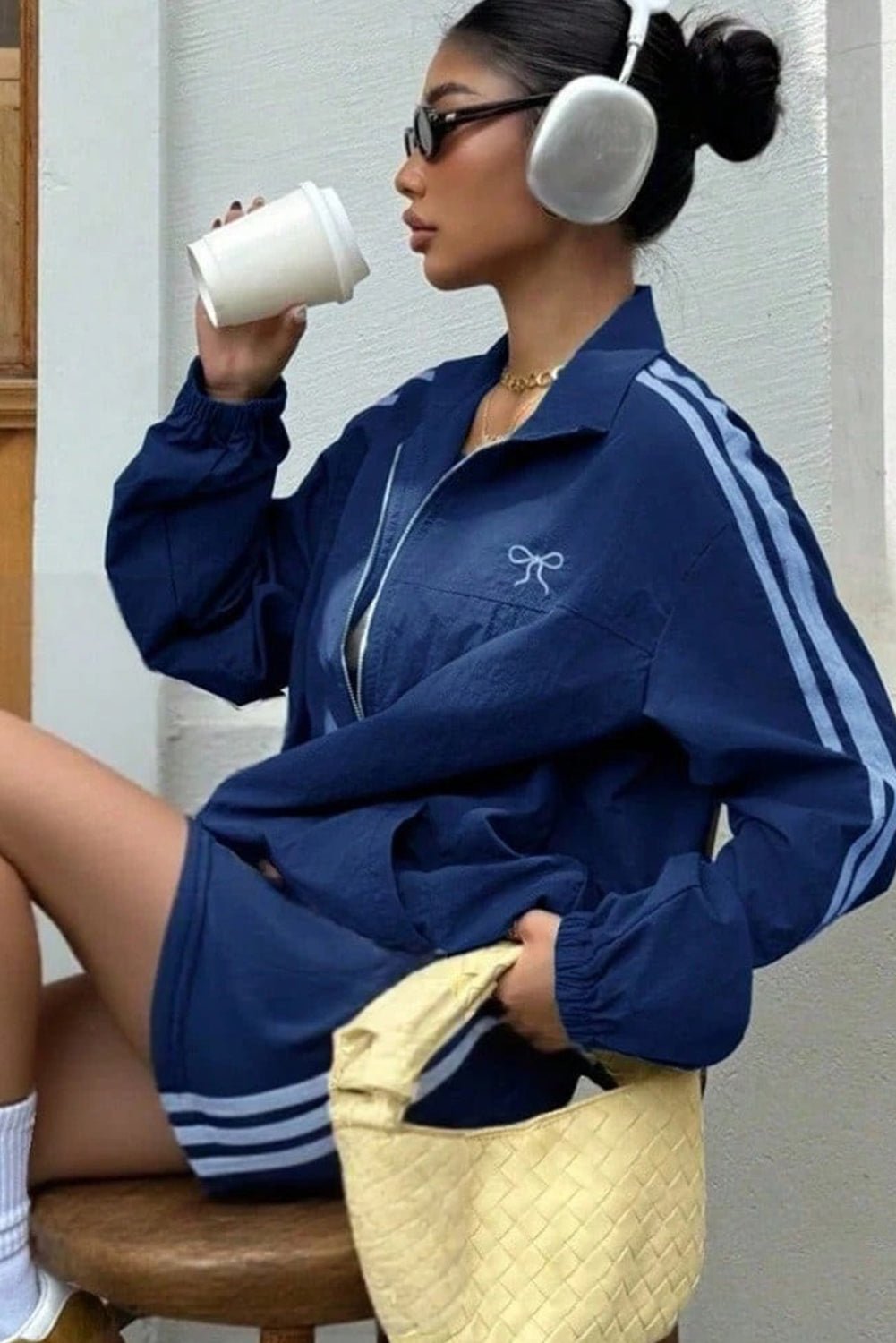 Women's Casual Blue Bow Embroidered Zip-Up Sweatshirt Jacket - Stylish, Comfortable Layering Essential for Everyday Wear
