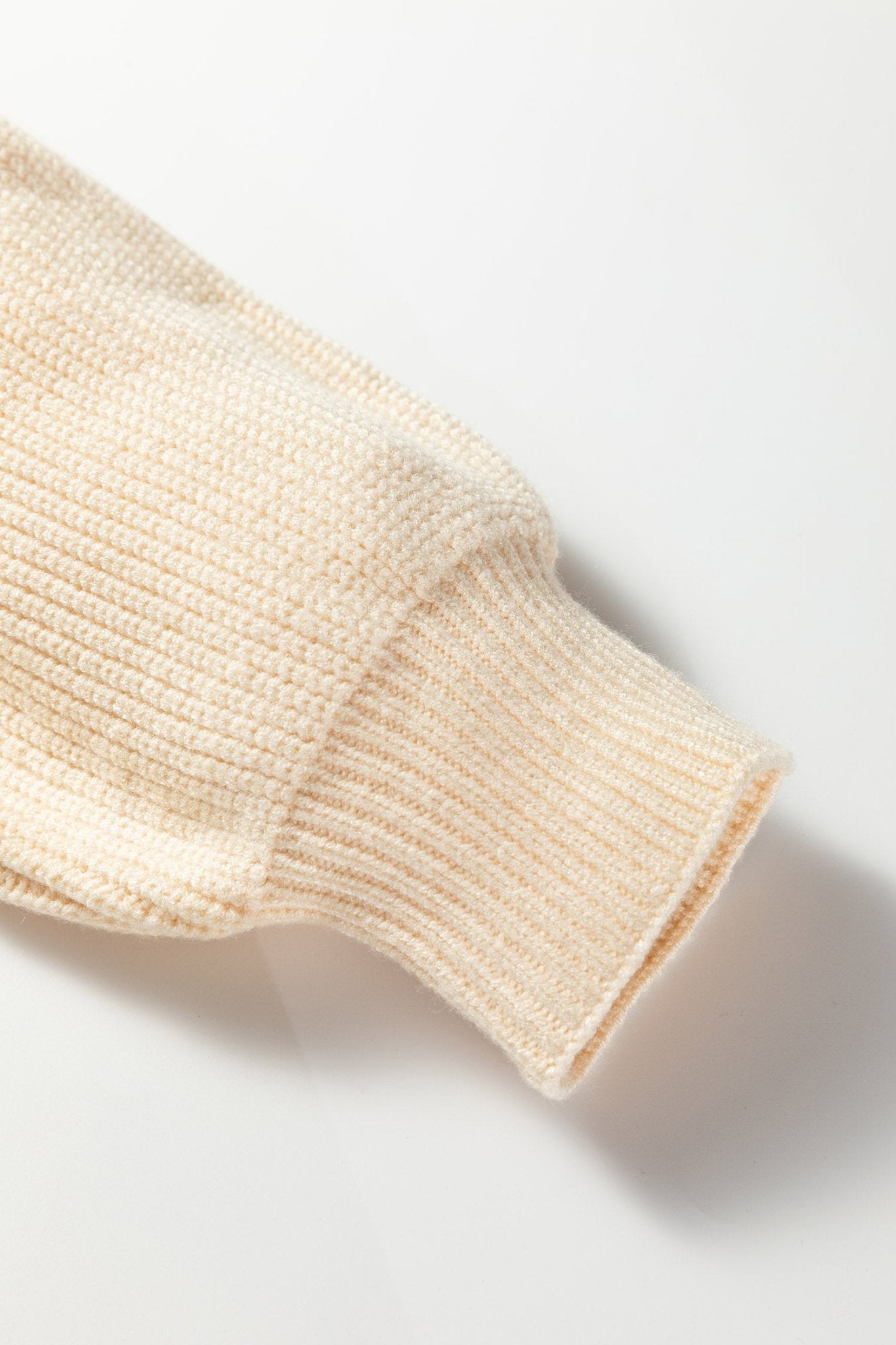 Women's Jet Stream V-Back Ribbon Detail Ribbed Knit Sweater