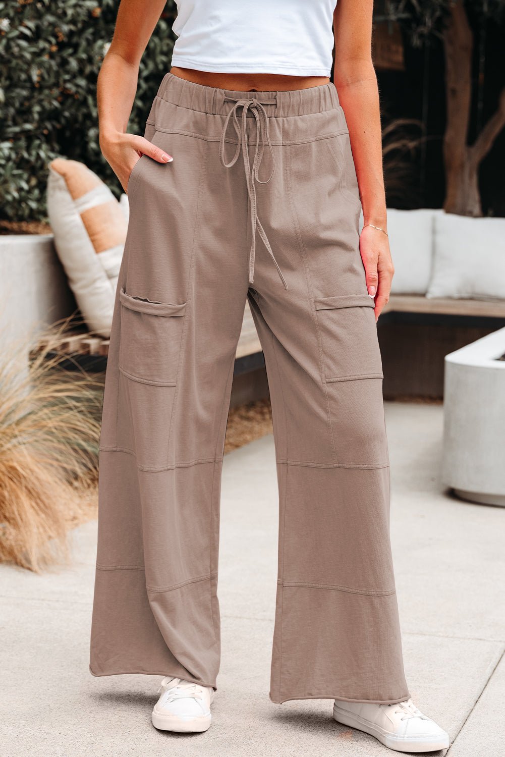 Women's Mineral Wash Cotton Wide-Leg Cargo Pants in Smoke Gray